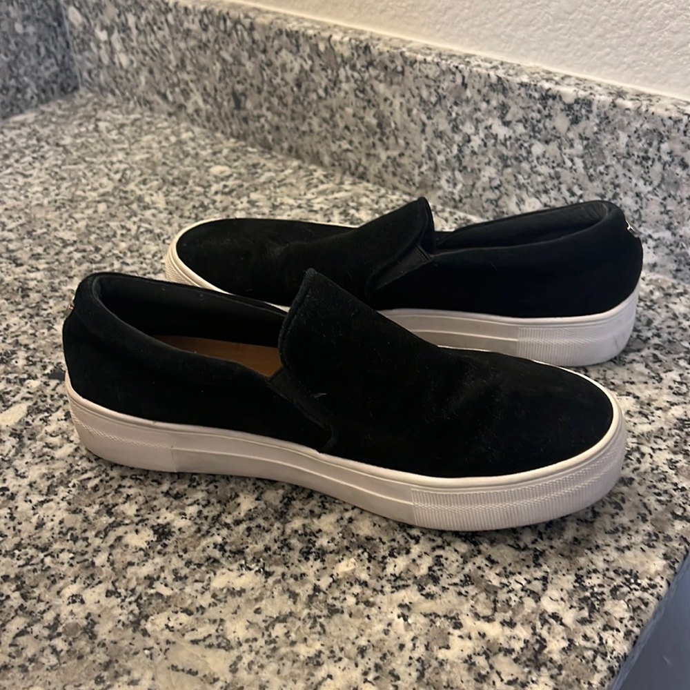 Black velvet Steve Madden slip ins